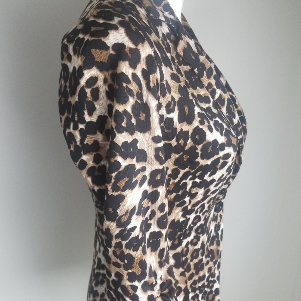 Blazer - Picture 2 of 4